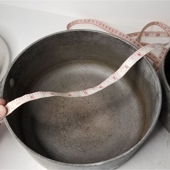 Circulon pots with lids set - Picture 10 of 11